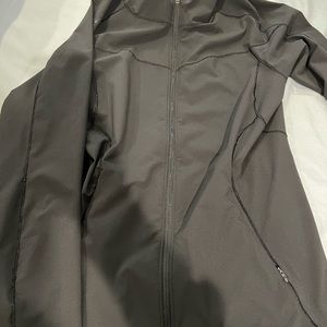 Lululemon mist over windbreaker